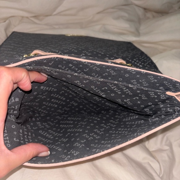 Pink purse - Picture 5 of 12